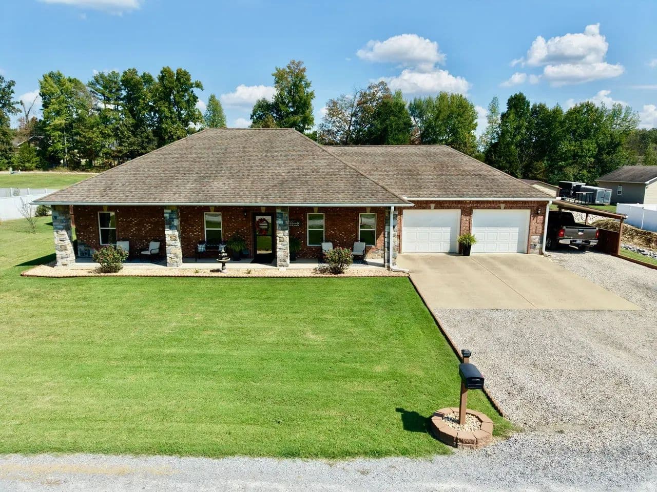 Spacious 3-Bed Home For Sale in Crooked Pine Estates - Poplar Bluff, Missouri, 63901