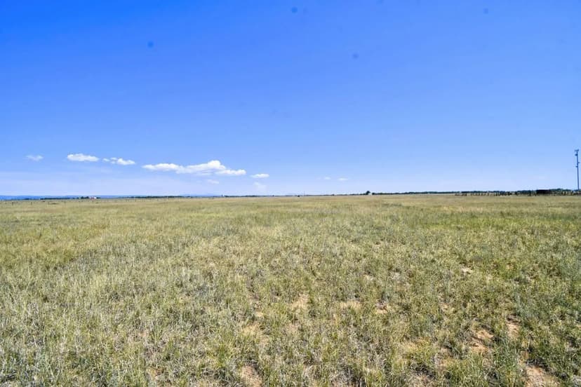 Land -Single Family Acreage in Estancia