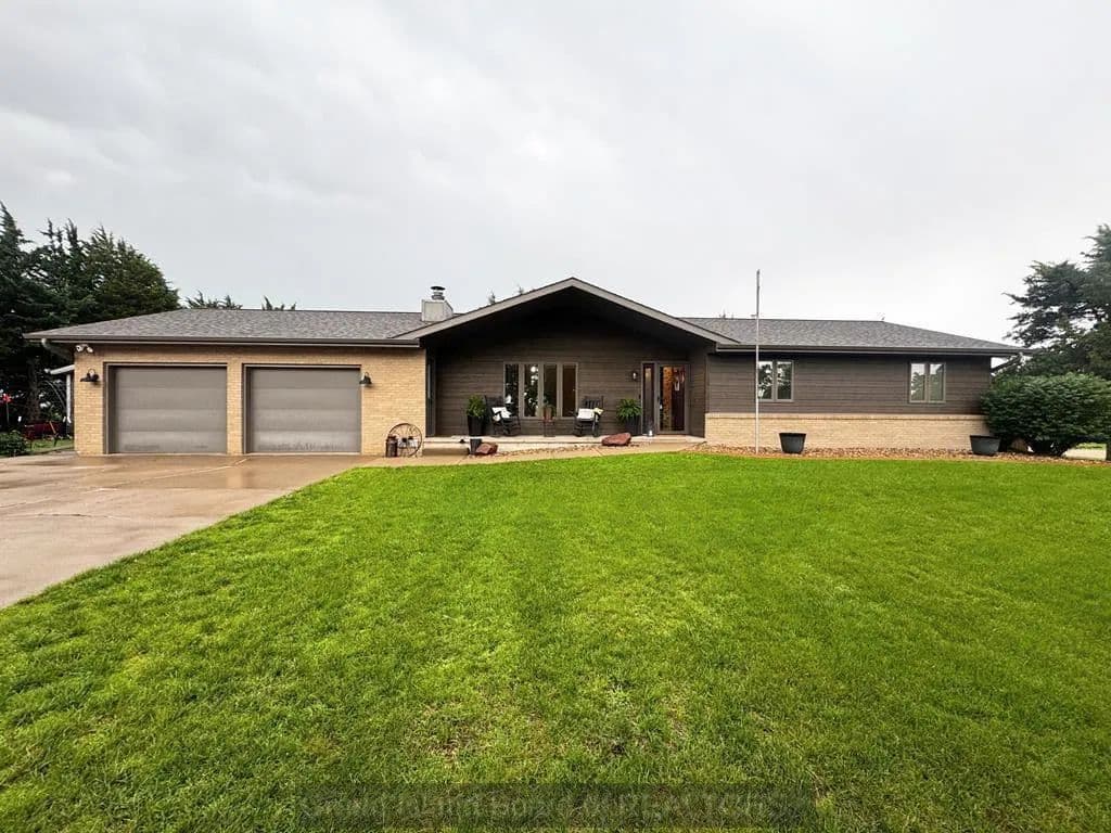 1.35 Acres of Land for Sale in Holstein, Nebraska - Holstein, Nebraska, 68950