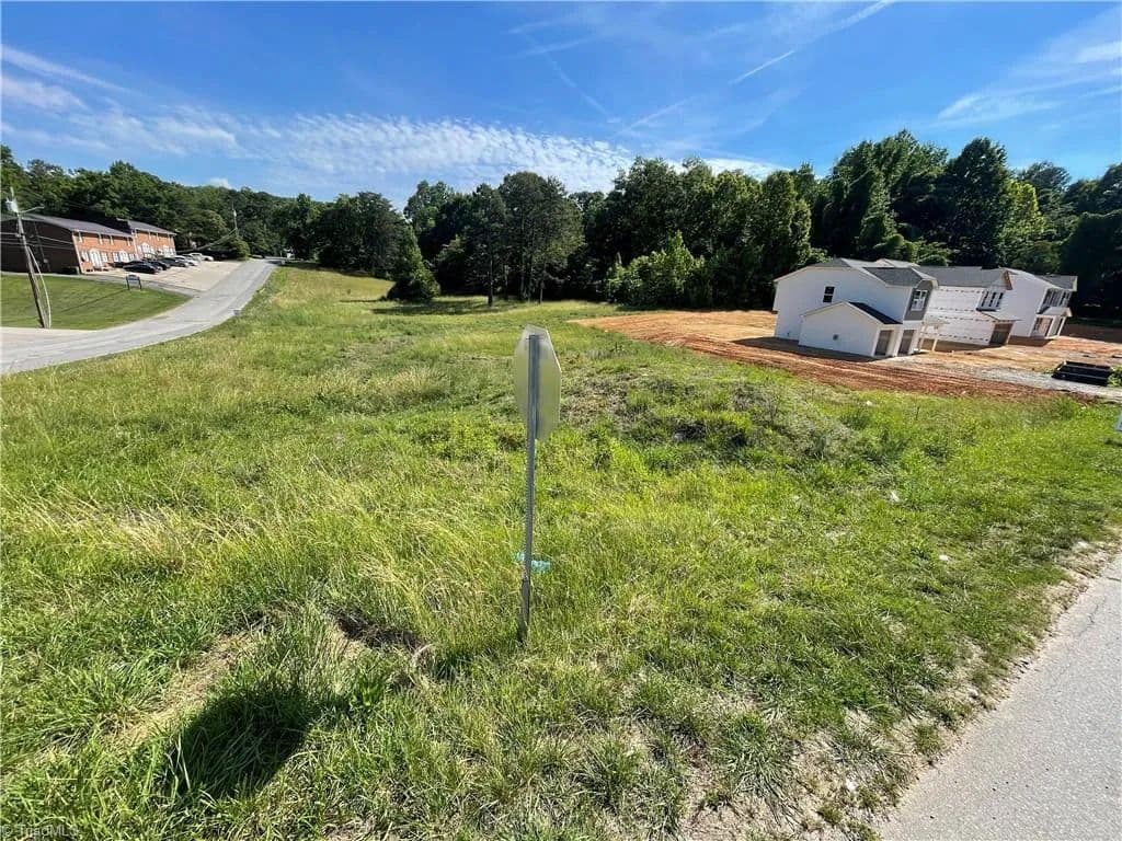 Land for Sale in Lexington, North Carolina - Lexington, North Carolina, 27292