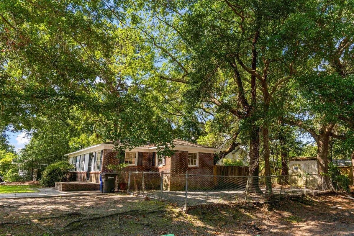 0.24 Acres of Land for Sale in Mount Pleasant, SC - Mount Pleasant, South Carolina, 29464