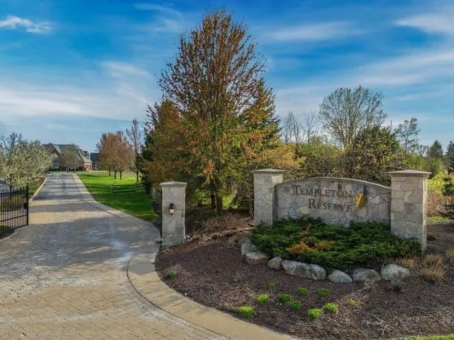 Vacant Land in Oak Brook