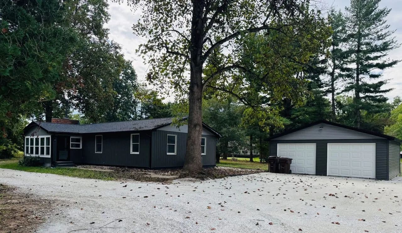 2283 E. 1780 S. - Clinton, Indiana, 47842