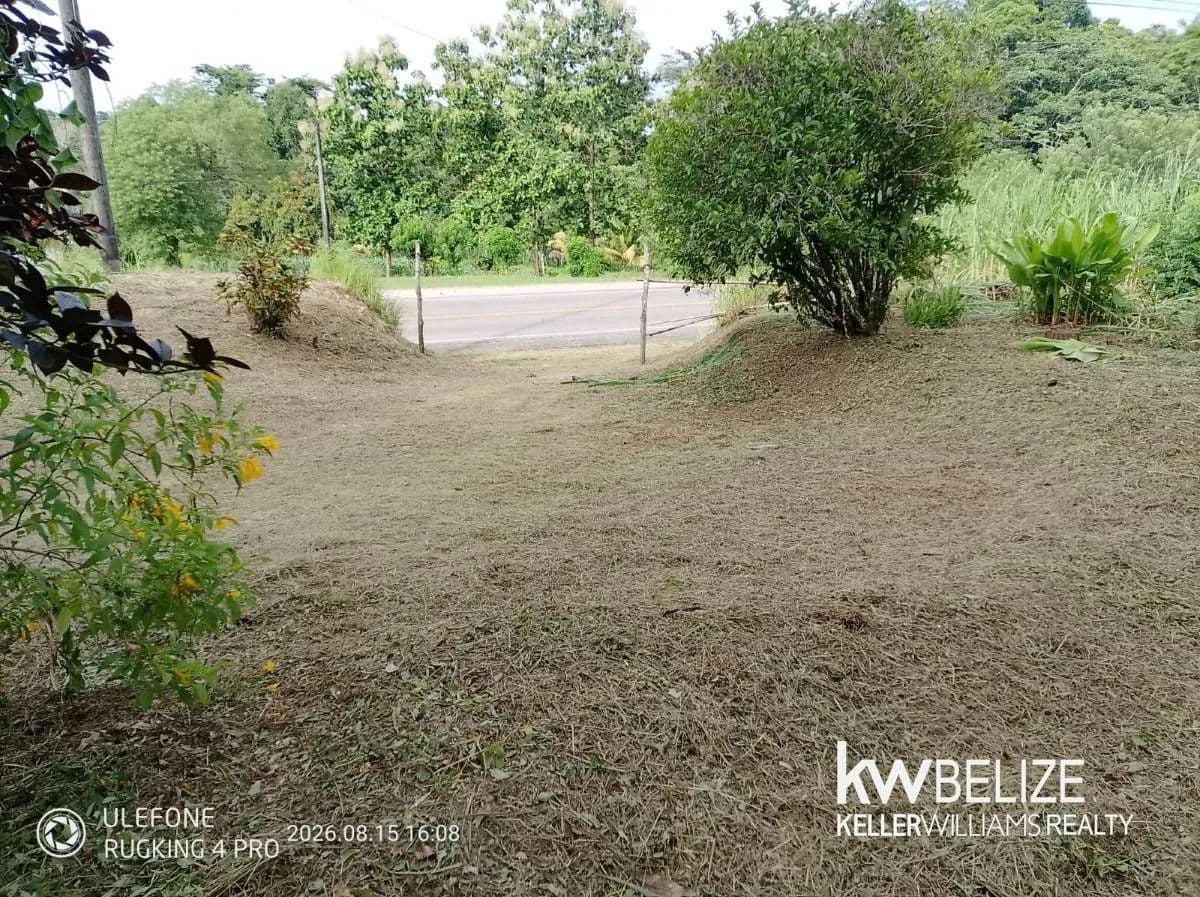 Large Parcel of Land Near Punta Gorda - land for sale