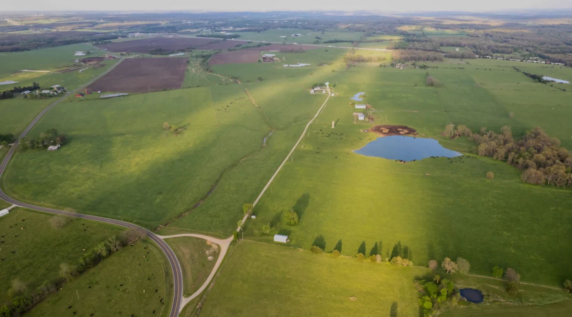 194± Acre Cattle Farm With Quality Pasture, Lake, Extensive Improvements And Home In Conway Missouri - Conway, Missouri, 65632