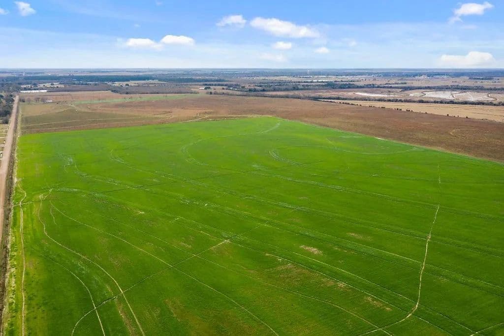 Lots & Land-Other in Iowa - Iowa, Louisiana, 70647