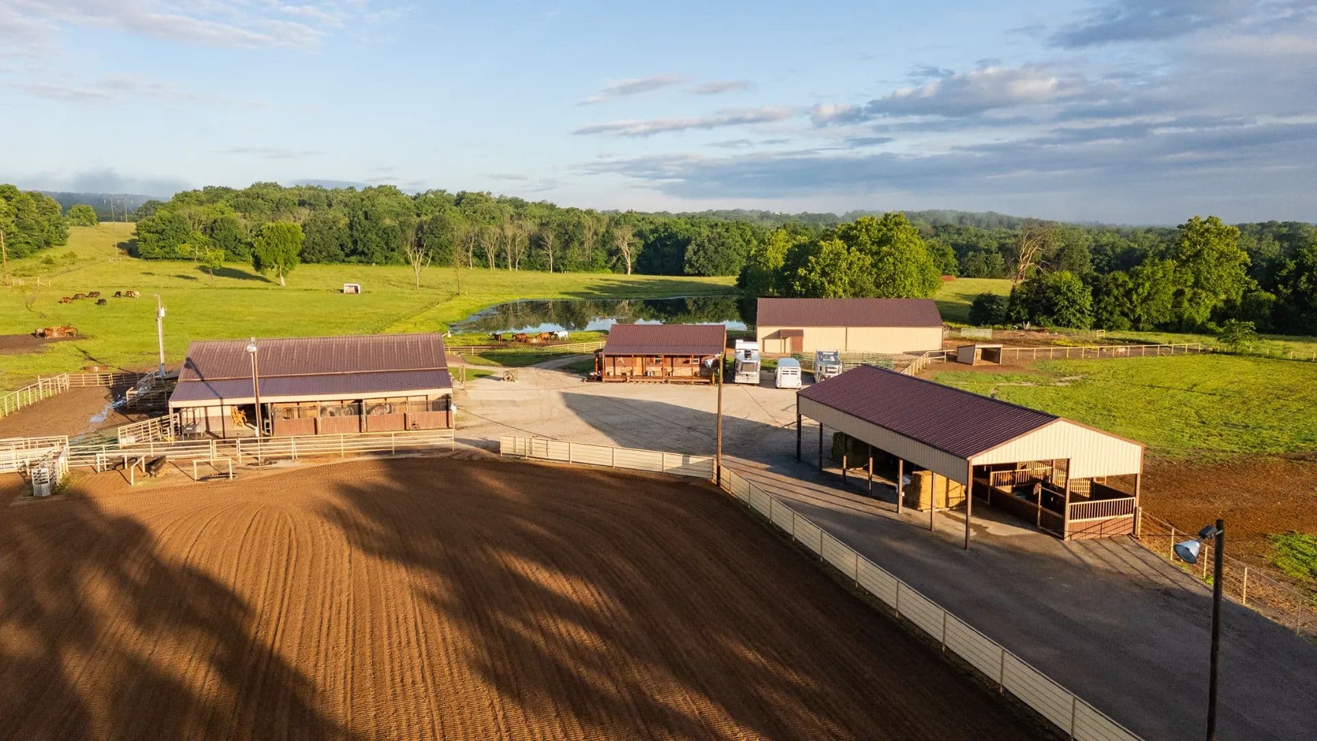 Welcome to Luis Ranch — The Ultimate Western Performance Horse Property in the Ozarks - Bolivar, Missouri, 65613