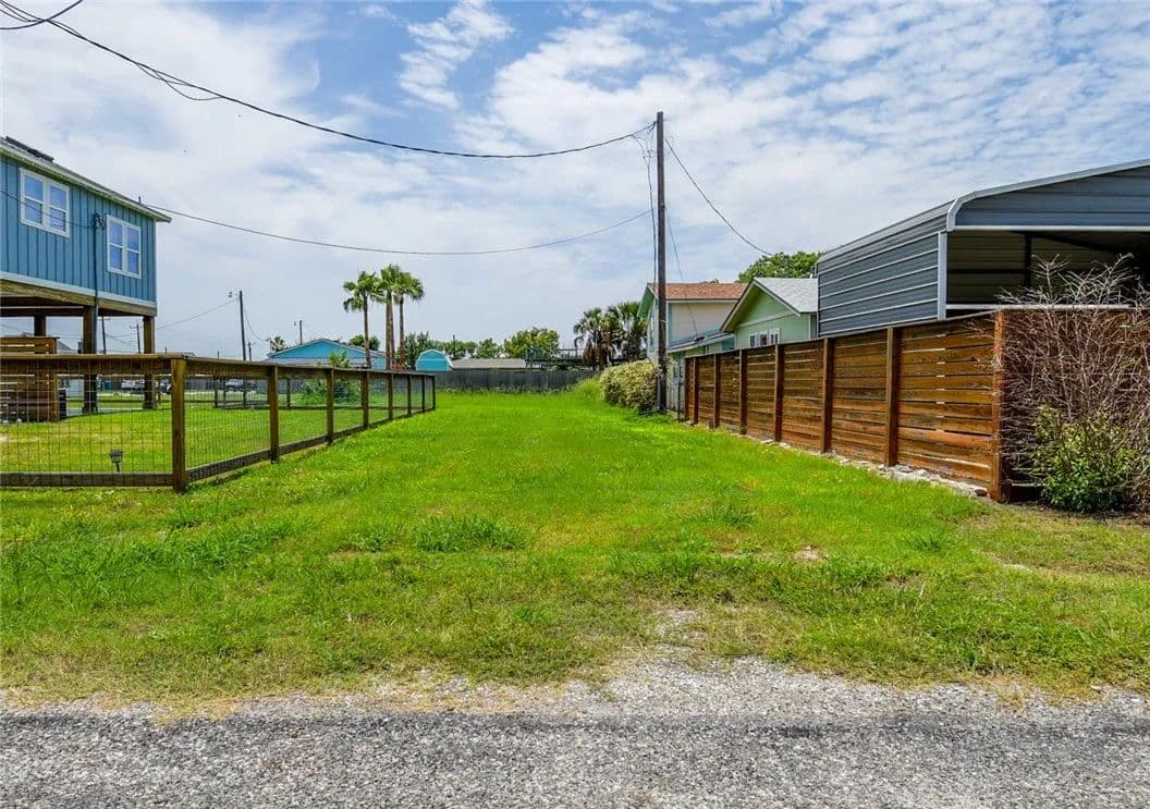 0.19 Acres of Land for Sale in Rockport, Texas - Rockport, Texas, 78382