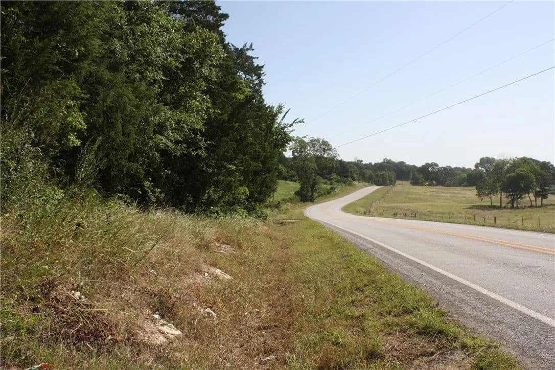 13 Acres of Land for Sale in Flippin, AR - Flippin, Arkansas, 72634