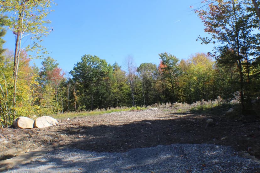 Land -Single Family Acreage in Gilford