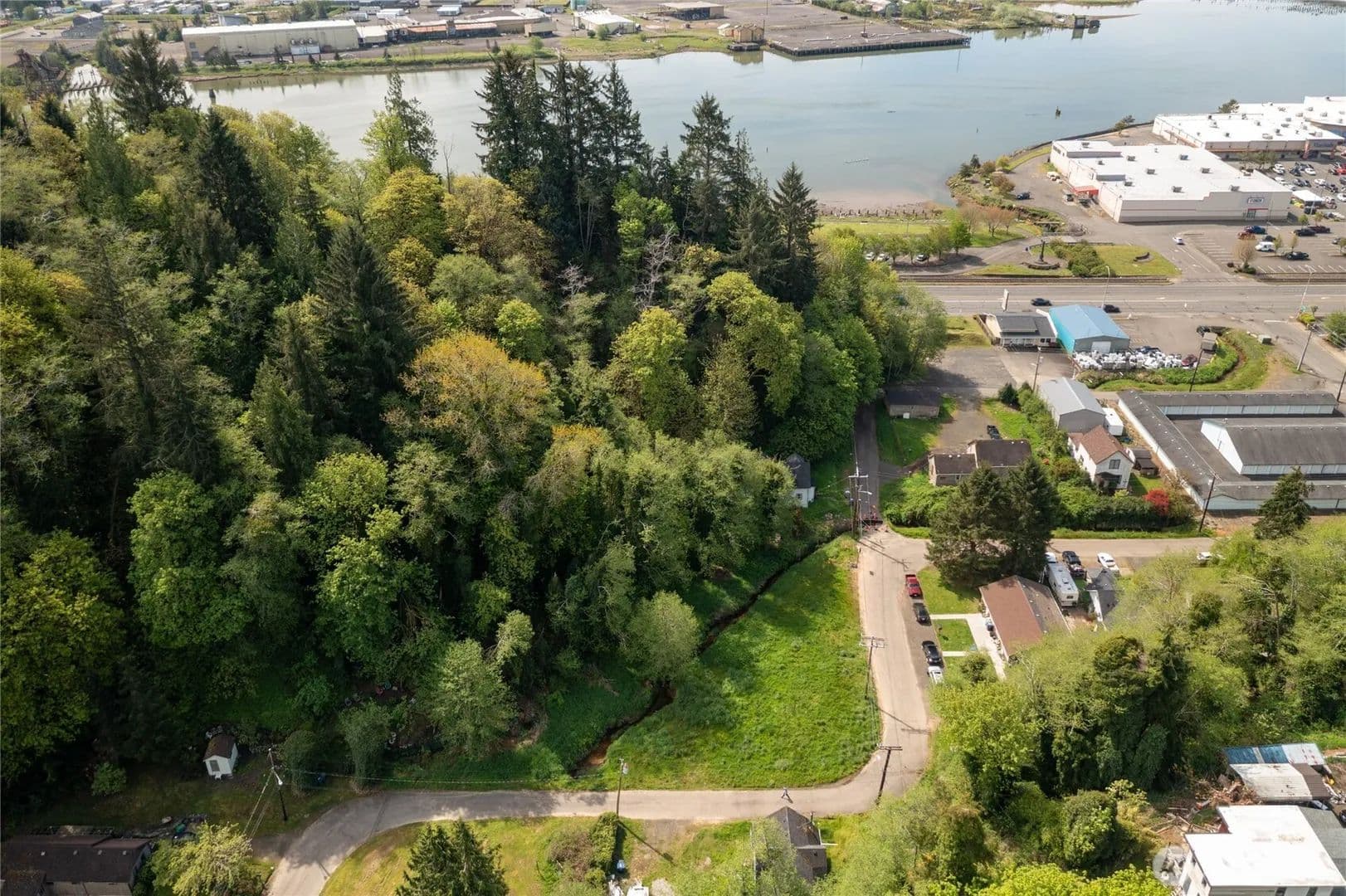0.43 Acres of Land for Sale in Aberdeen, WA - Aberdeen, Washington, 98557