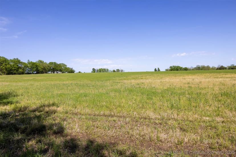 Property from 7 SE Lenapah Street - KW