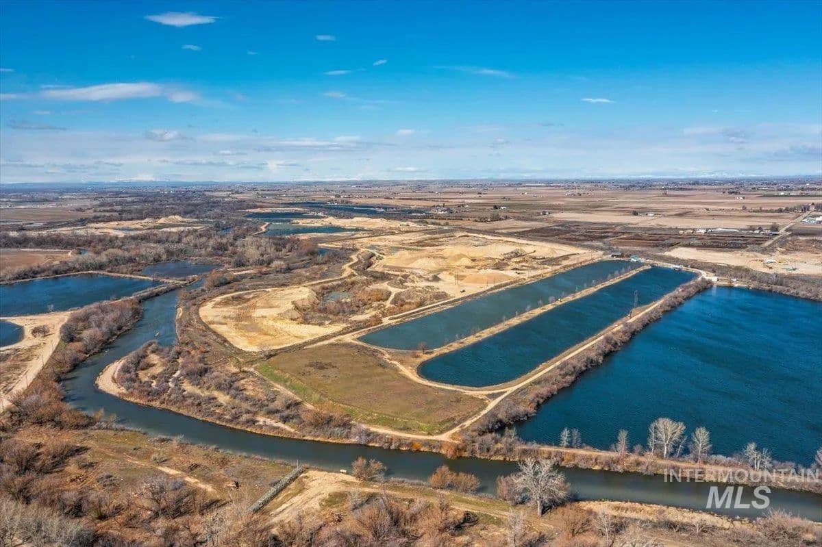 Property from 21600 Look Lane - KW - Caldwell, Idaho, 83607