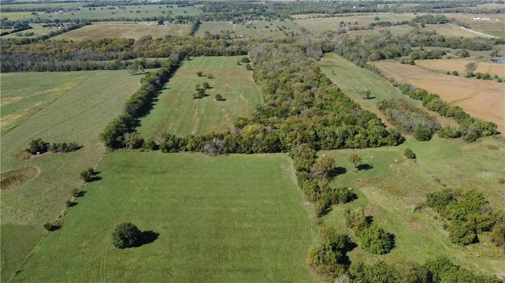 68 Acres of Land for Sale in Louisburg, KS - Louisburg, Kansas, 66053