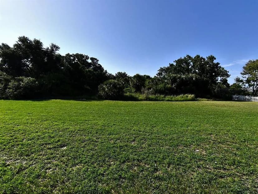 Vacant Land in Osprey
