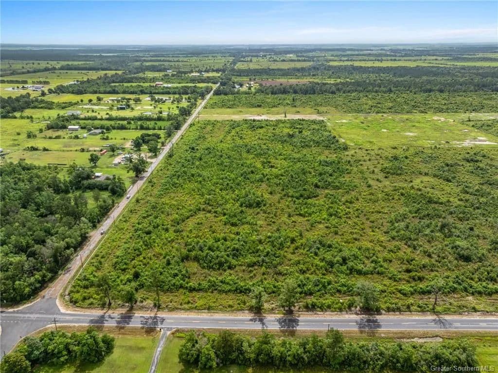 Lots & Land-Other in Iowa - Iowa, Louisiana, 70647