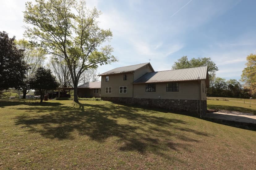 Home on 2.73 Acres in Rhea County, TN