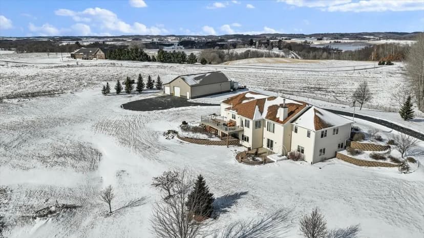 36.8± Acre Executive Estate in the Rolling Countryside of Jackson County