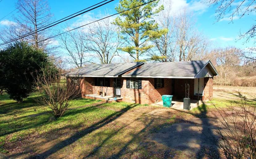 Home in Grenada County at 57 S Main Street in Holcomb, MS