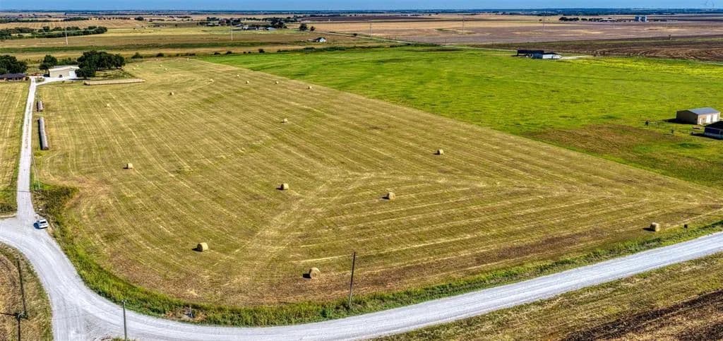 Vacant Land in Abbott - Abbott, Texas, 76621