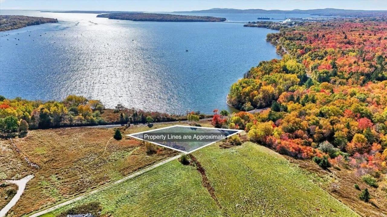 Land -Single Family Acreage in Stockton Springs - Stockton Springs, Maine, 04981