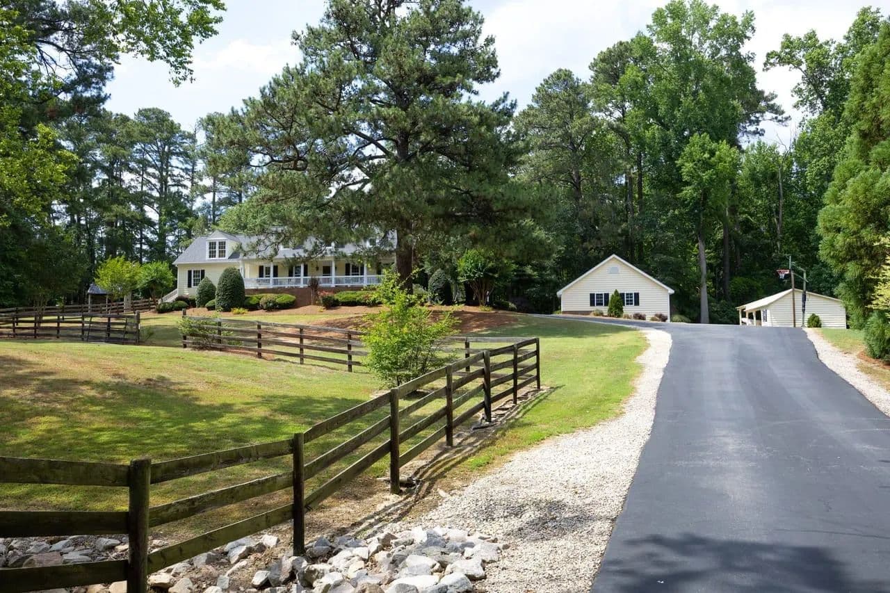 Beautiful Home with 4 acres of Land for Sale in Wake County! - Wake Forest, North Carolina, 27758