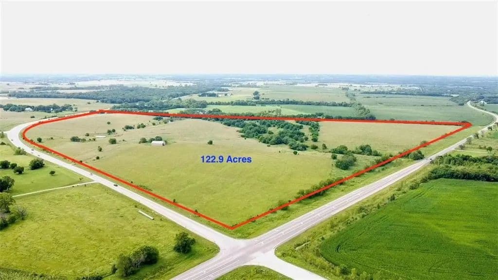 Property from 122.9 Acres 222nd Street - KW - Tonganoxie, Kansas, 66086