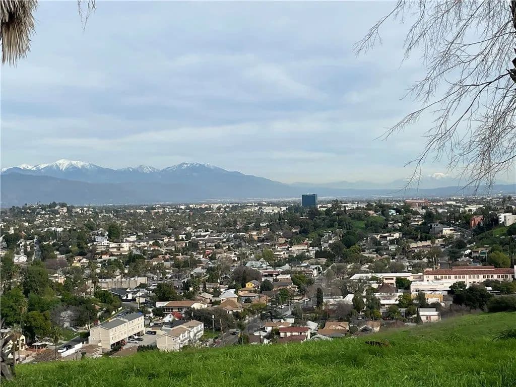 15.97 Acres of Land for Sale in Los Angeles, CA - Los Angeles, California, 90032