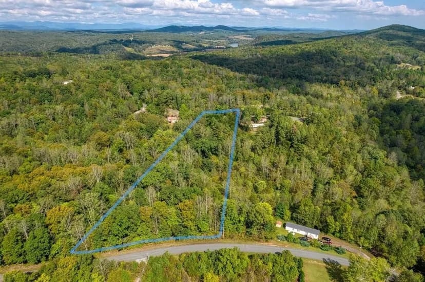 UNDER CONTRACT!!  6.41 acres of residential and recreational property in Campbell County, VA!