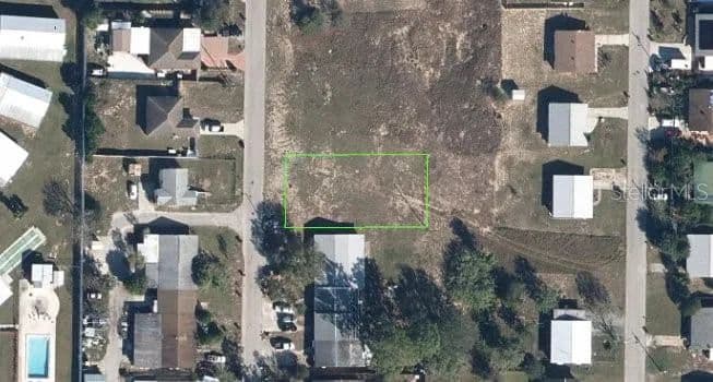 Property from 624 DENISE AVENUE - KW - Sebring, Florida, 33870