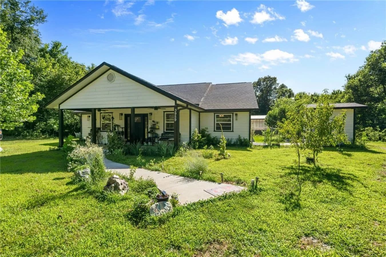 3959 County Road 811 - Green Forest, Arkansas, 72638