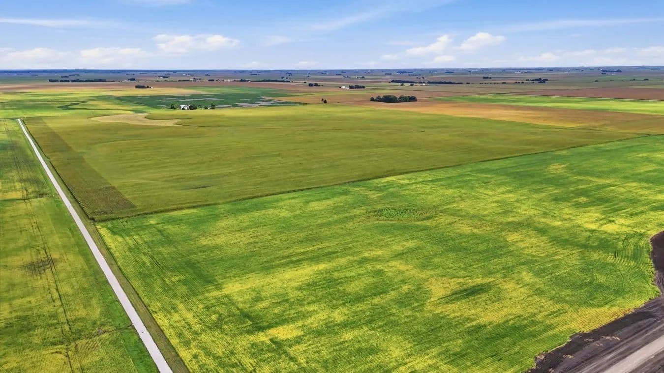 00 N 3rd Road - Dana, Illinois, 61321