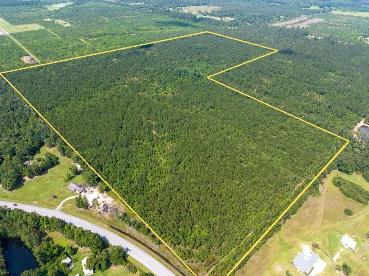 129 Acres of Land for Sale in Lake Charles, Louisiana - Lake Charles, Louisiana, 70633