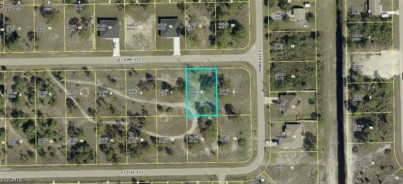 Lots & Land-Other in Lehigh Acres - Lehigh Acres, Florida, 33974