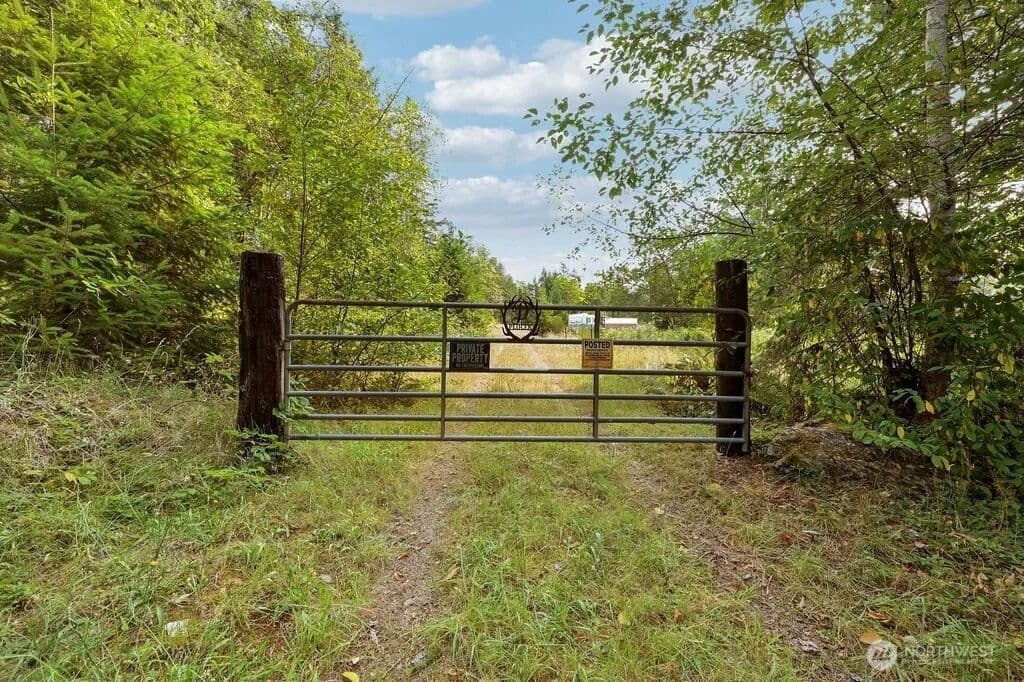 Vacant Land in Brinnon - Brinnon, Washington, 98320