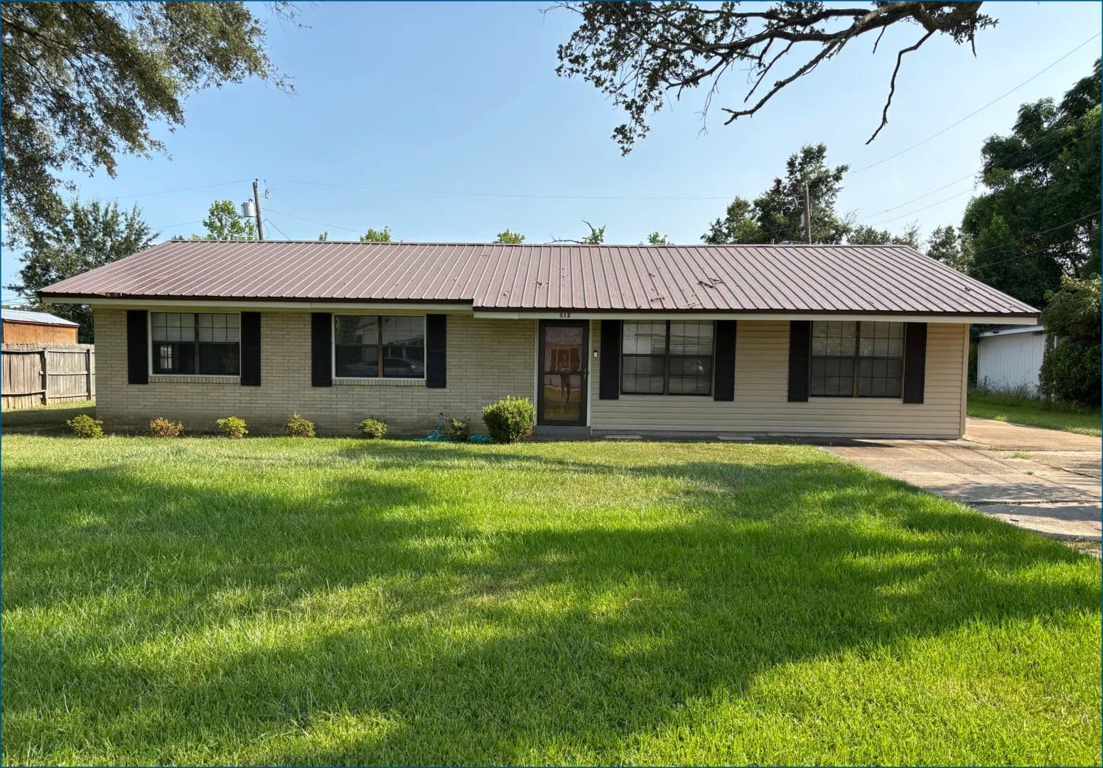Home in Humphreys County at 512 Rose Drive in Belzoni, MS - Belzoni, Mississippi, 39038