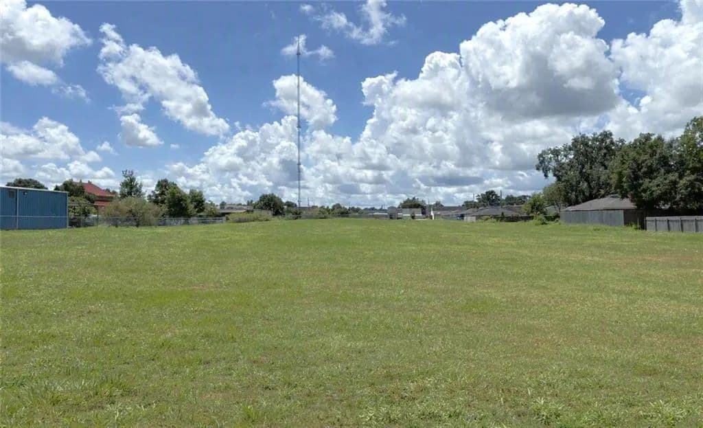 Vacant Land in Gretna - Gretna, Louisiana, 70056