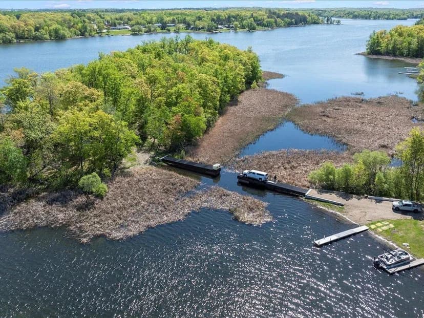 Land -Single Family Acreage in Cohasset