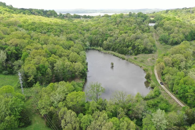 41.78 Acre Lakefront Property Ready for Your Dream Home – Gasconade County