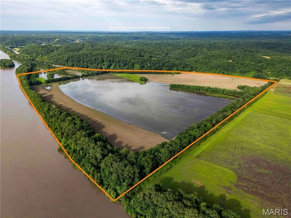195.7 Acres of Land for Sale in Kampsville, IL - Kampsville, Illinois, 62053