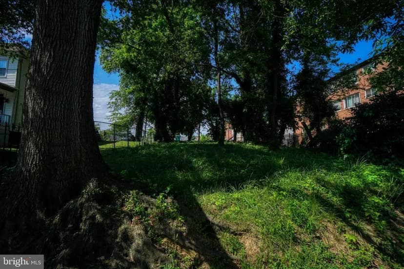 Property from CLAY STREET NE - KW