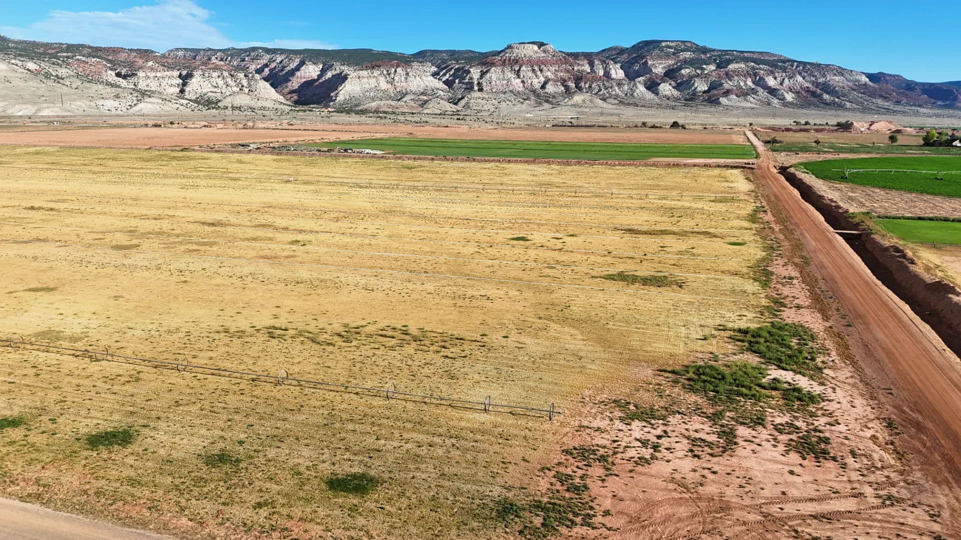 40 flat, buildable acres near Richfield with 40 shares of Sevier Valley Canal water - Richfield, Utah, 84701