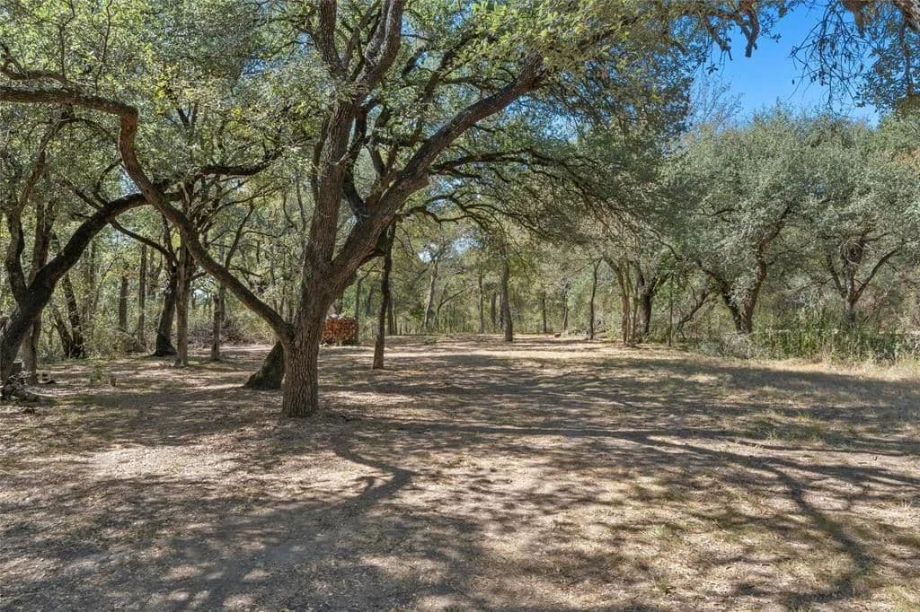Vacant Land in Lott - Lott, Texas, 76656