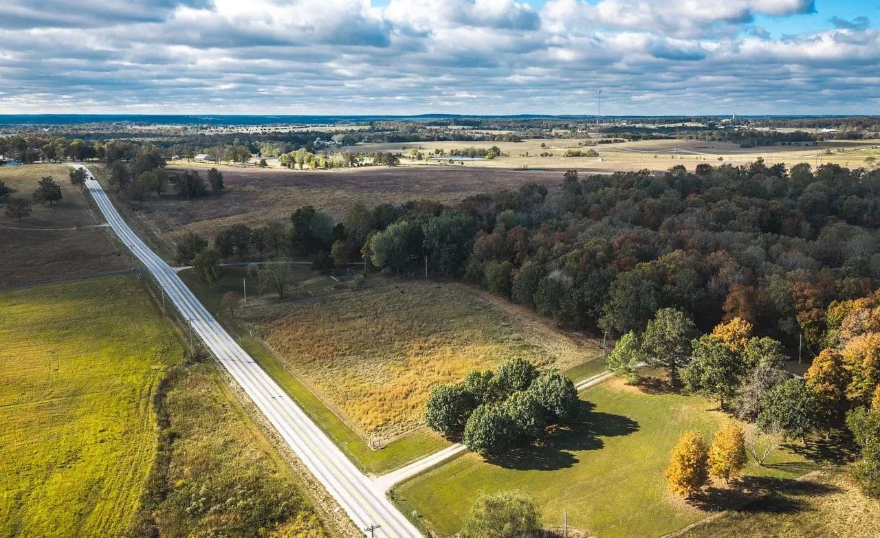 Hickory Homestead - Lebanon, Missouri, 65536