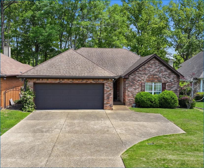 Home in Rankin County at 449 Bradford Drive in Brandon, MS