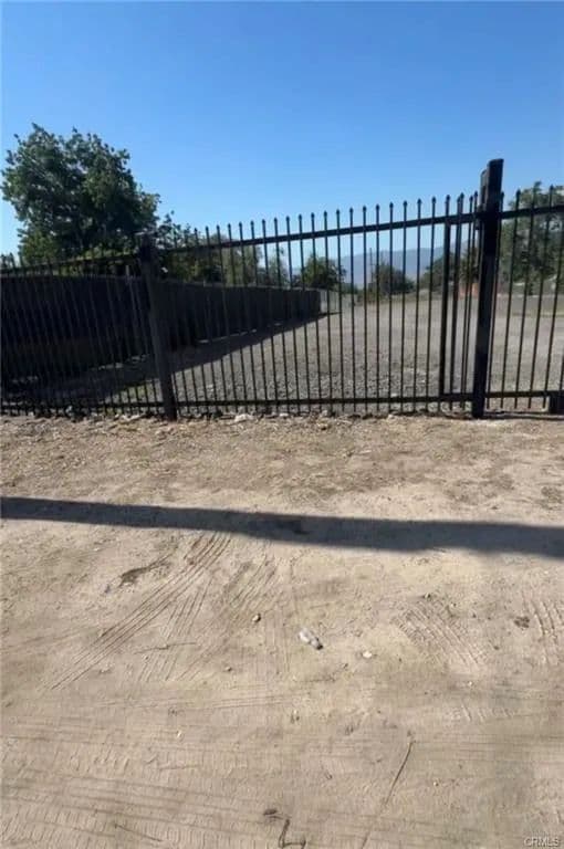 Land -Single Family Acreage in San Bernardino - San Bernardino, California, 92408
