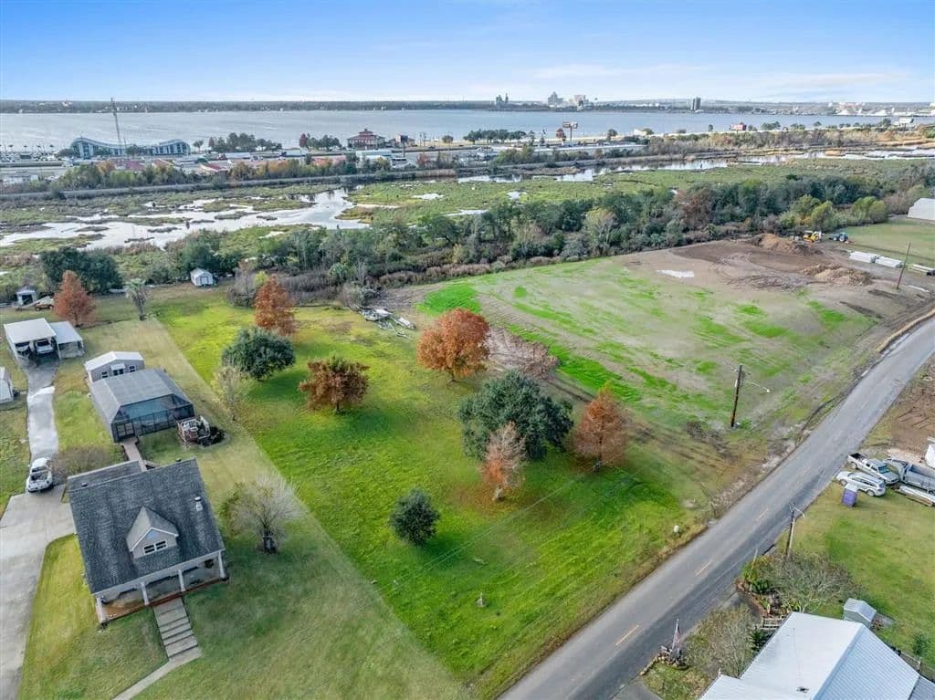 Lots & Land-Other in Lake Charles - Lake Charles, Louisiana, 70601