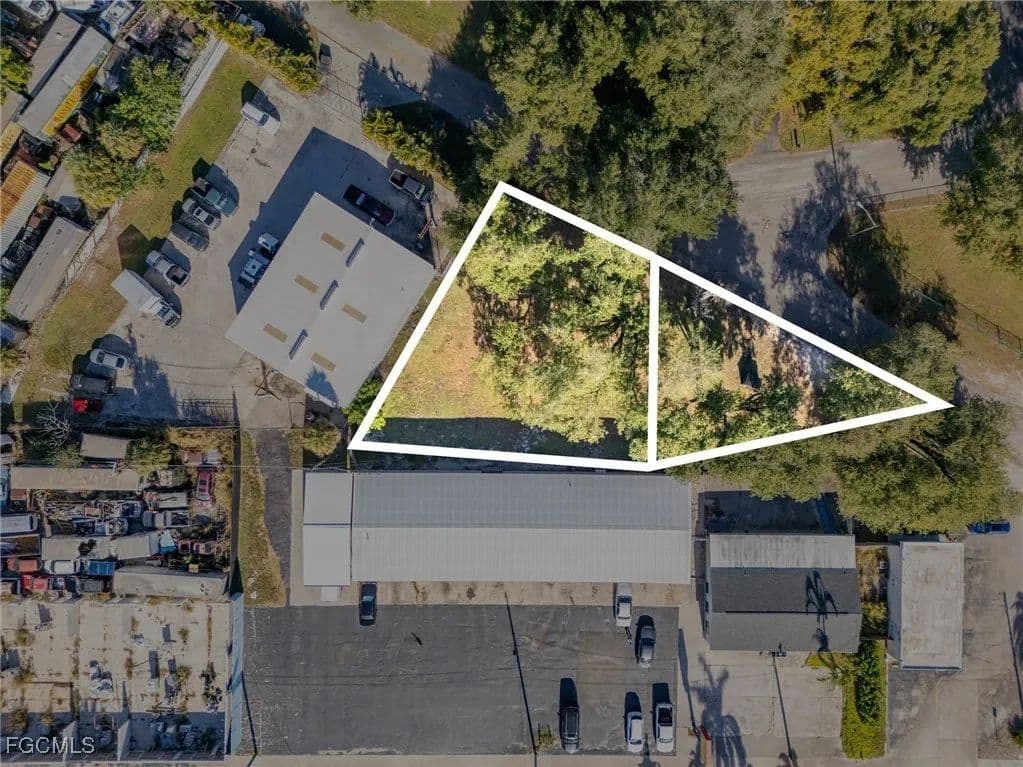 Vacant Land in Fort Myers - Fort Myers, Florida, 33916