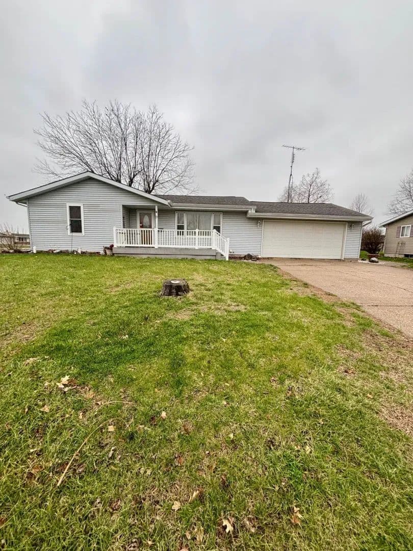 Donnellson Iowa Home for Auction