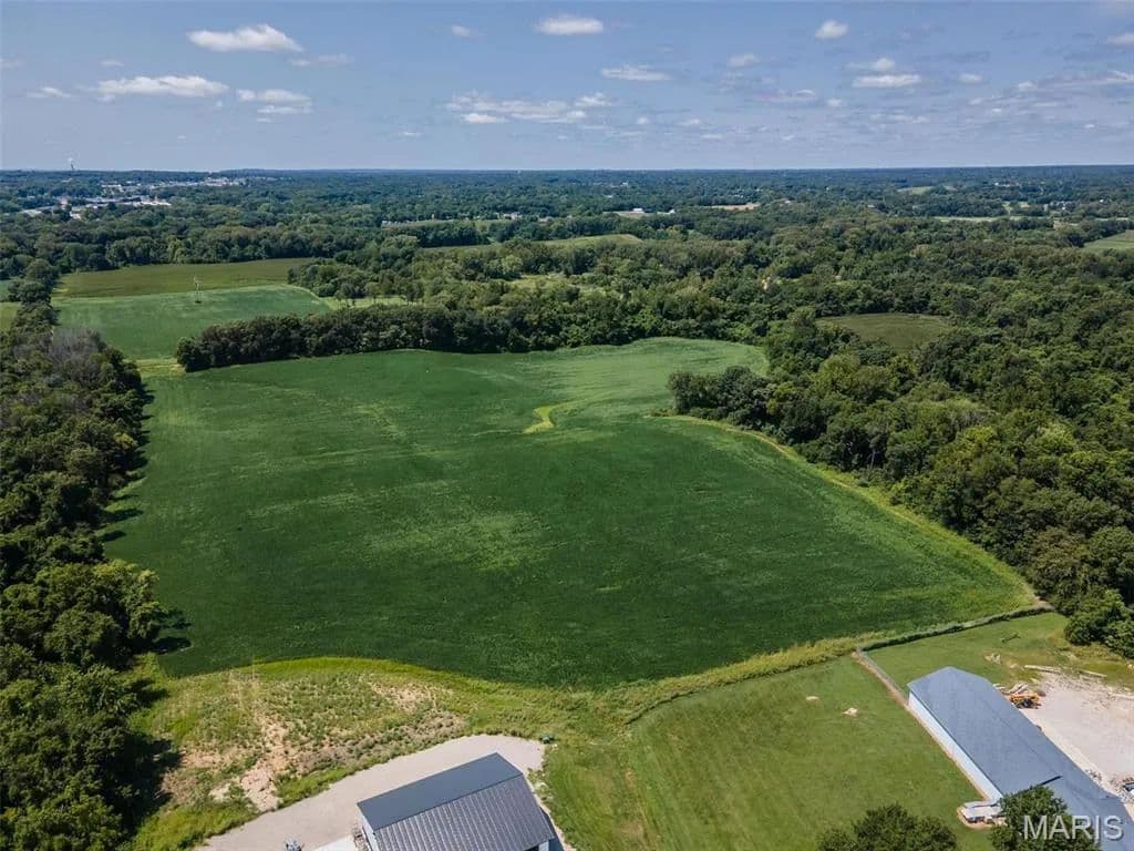 Vacant Land in Alton - Alton, Illinois, 62002